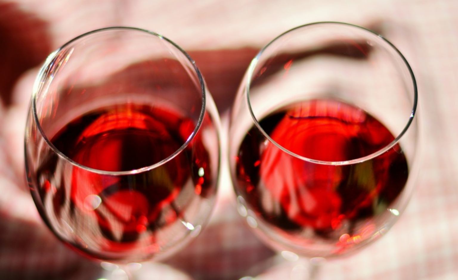Drinking red wine comes with 11 underrated health benefits