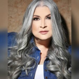 40 “Salt and Pepper” Hairstyles That Are Effortlessly Gorgeous